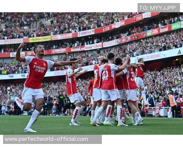 英超焦点战阿森纳逆转曼联红牌争议引发热议与转会传闻